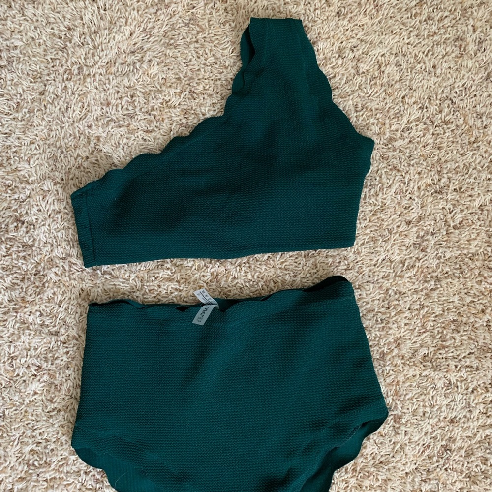 NWOT Zaful bathing suit